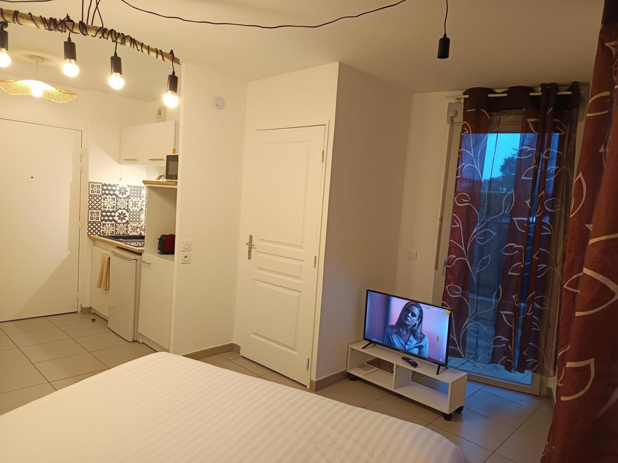 里昂东维拉维住宿加早餐旅馆 圣普列斯特 外观 照片